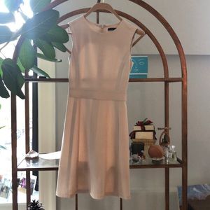 BCBGMaxazria Knee length dress. Beige. Size: 0